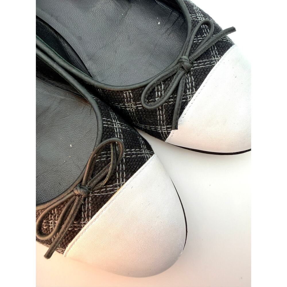 Chanel Interlocking CC Ballet Flats Black White Cap Toe Size 38.5 / 8.5 Bow - Picture 10 of 16